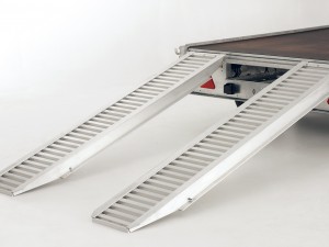 KX5596 6‘ Aluminium Ladeschienen (1,83 m)